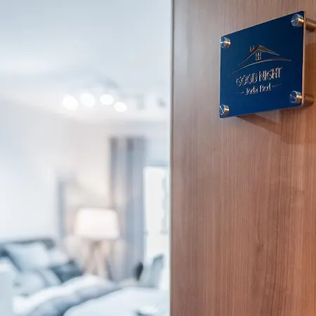 Albatross Towers Joda Bed Apartament
